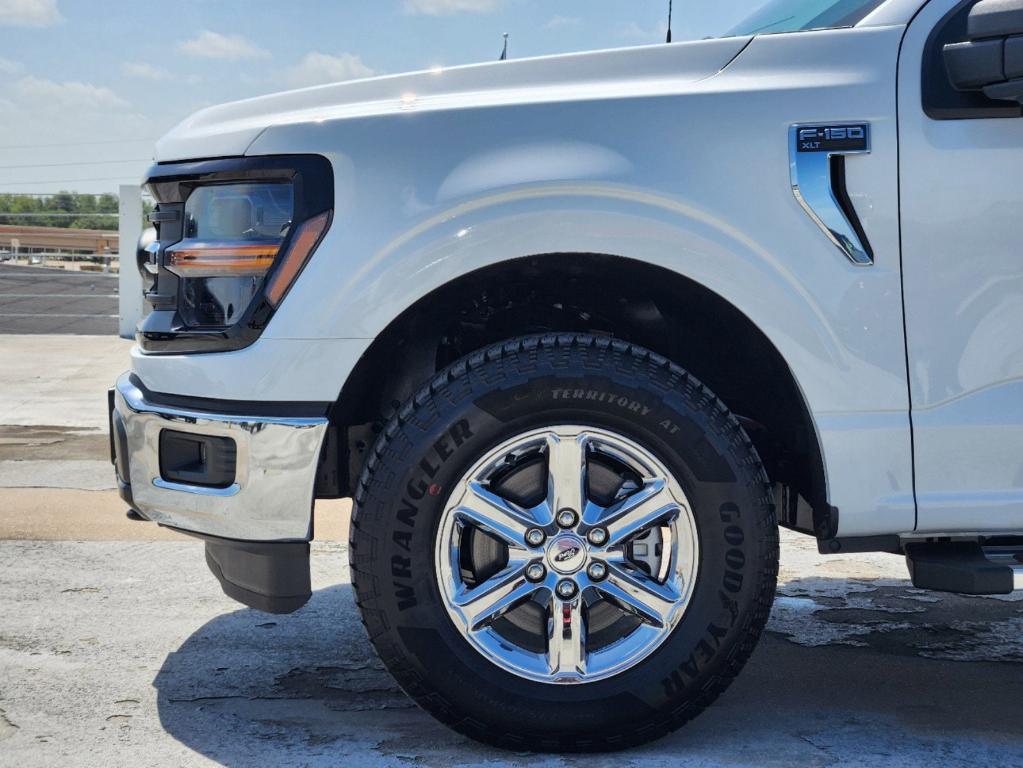 new 2024 Ford F-150 car, priced at $49,217