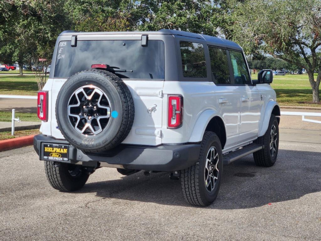 new 2024 Ford Bronco car, priced at $51,877