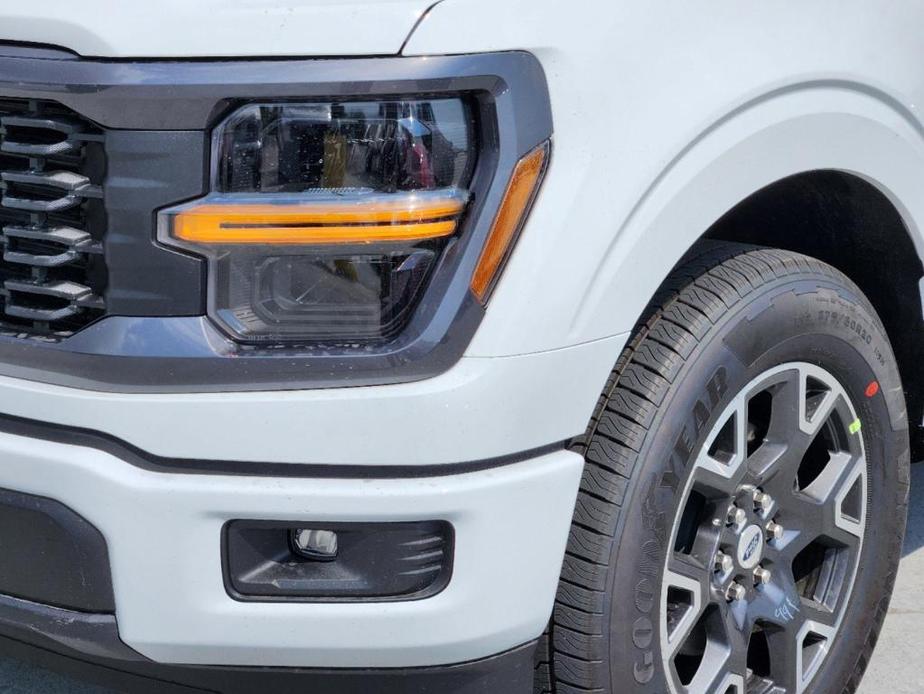 new 2024 Ford F-150 car, priced at $39,898