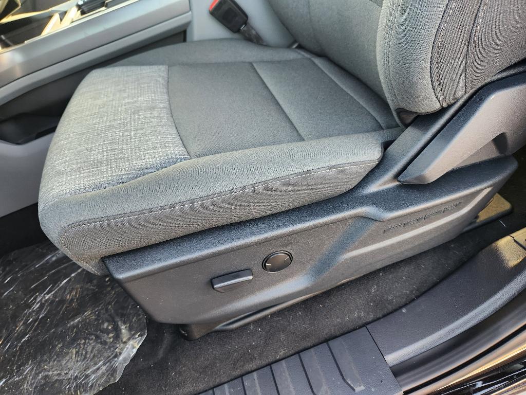 new 2025 Ford F-250 car, priced at $73,024
