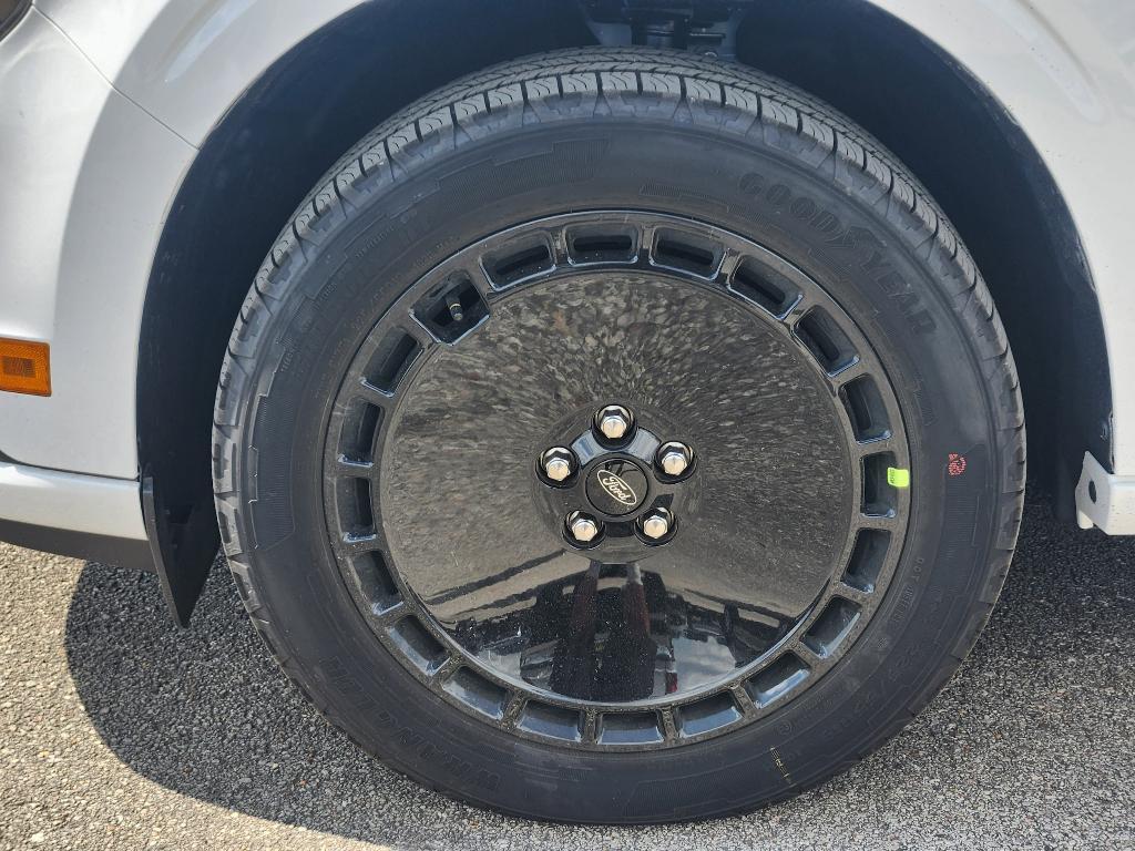 new 2025 Ford Maverick car, priced at $39,902