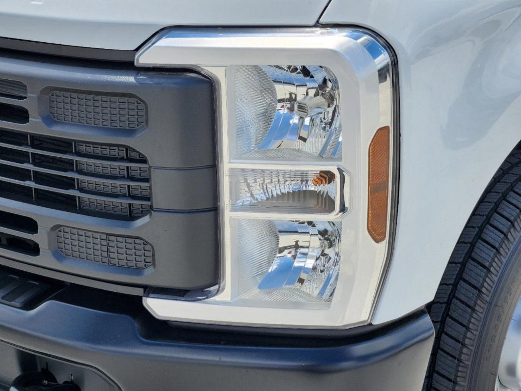 new 2024 Ford F-250 car, priced at $45,281