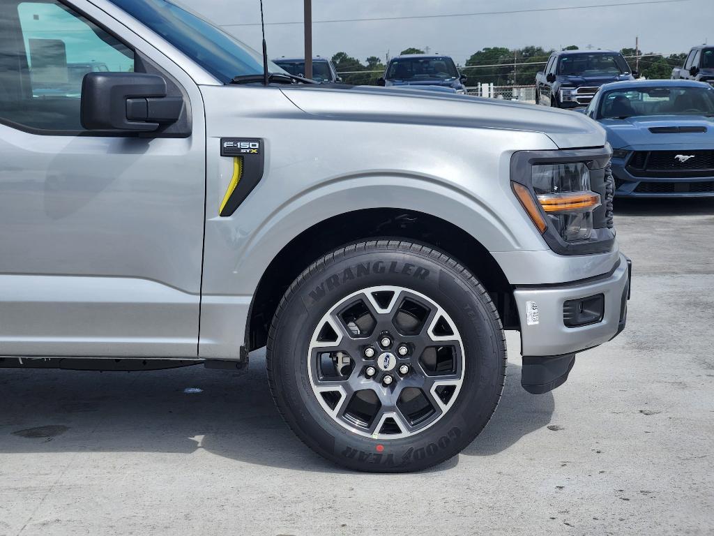 new 2025 Ford F-150 car, priced at $43,303