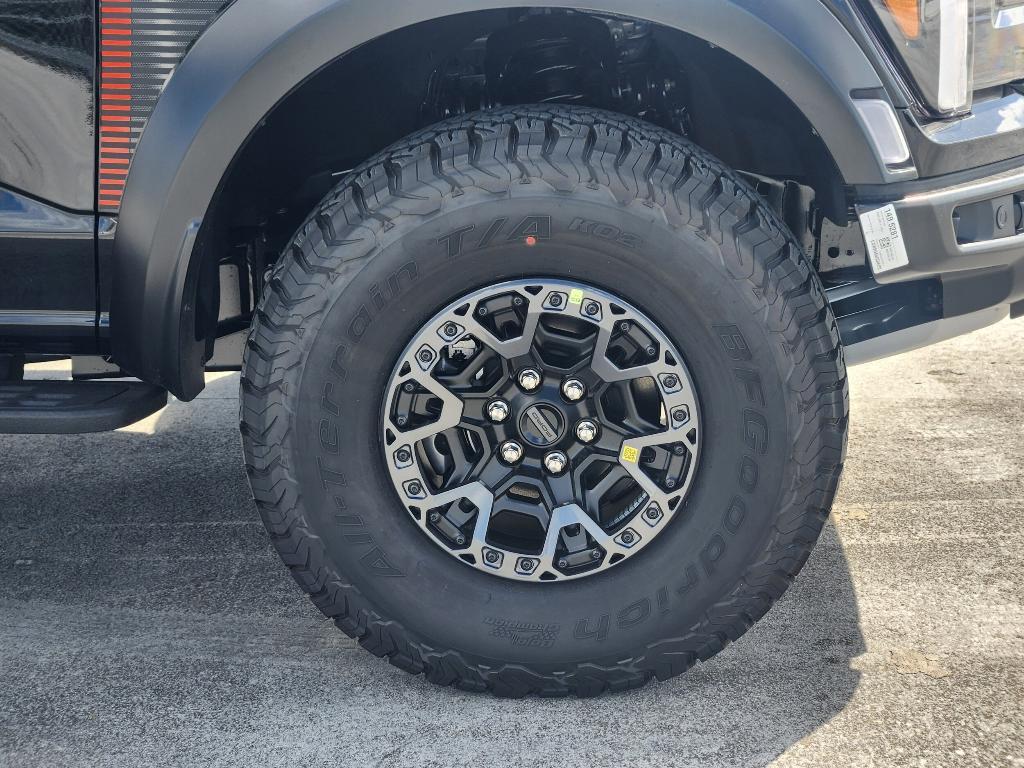 new 2025 Ford F-150 car