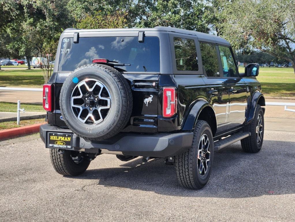 new 2024 Ford Bronco car, priced at $51,877