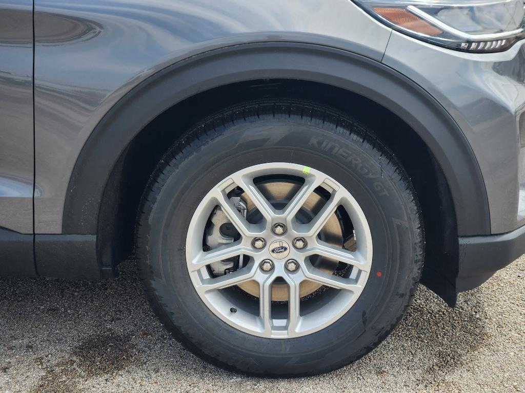 new 2025 Ford Explorer car, priced at $41,380