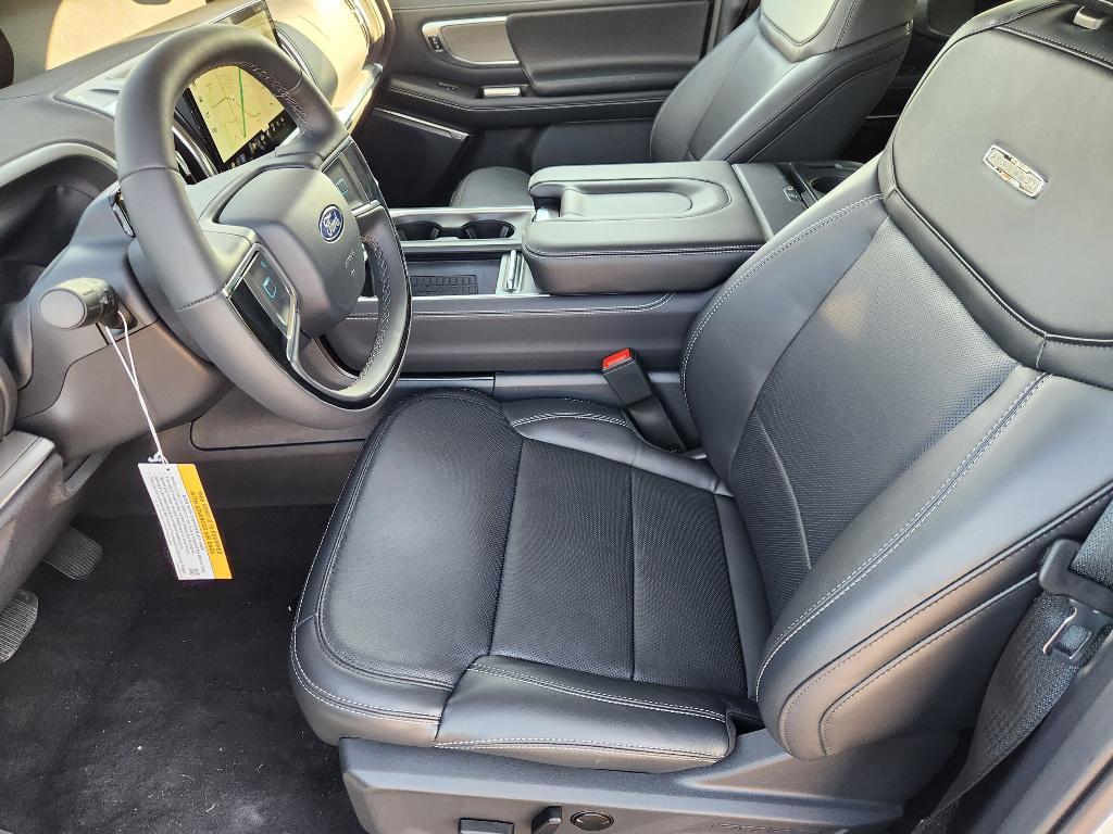 new 2025 Ford Expedition car, priced at $78,872