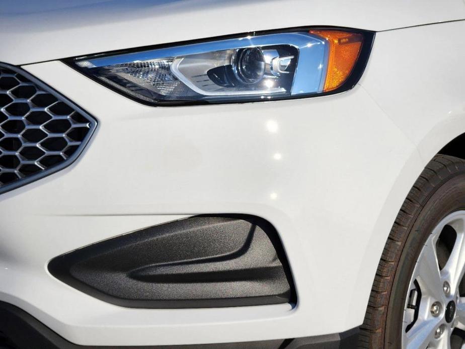 new 2024 Ford Edge car, priced at $33,575