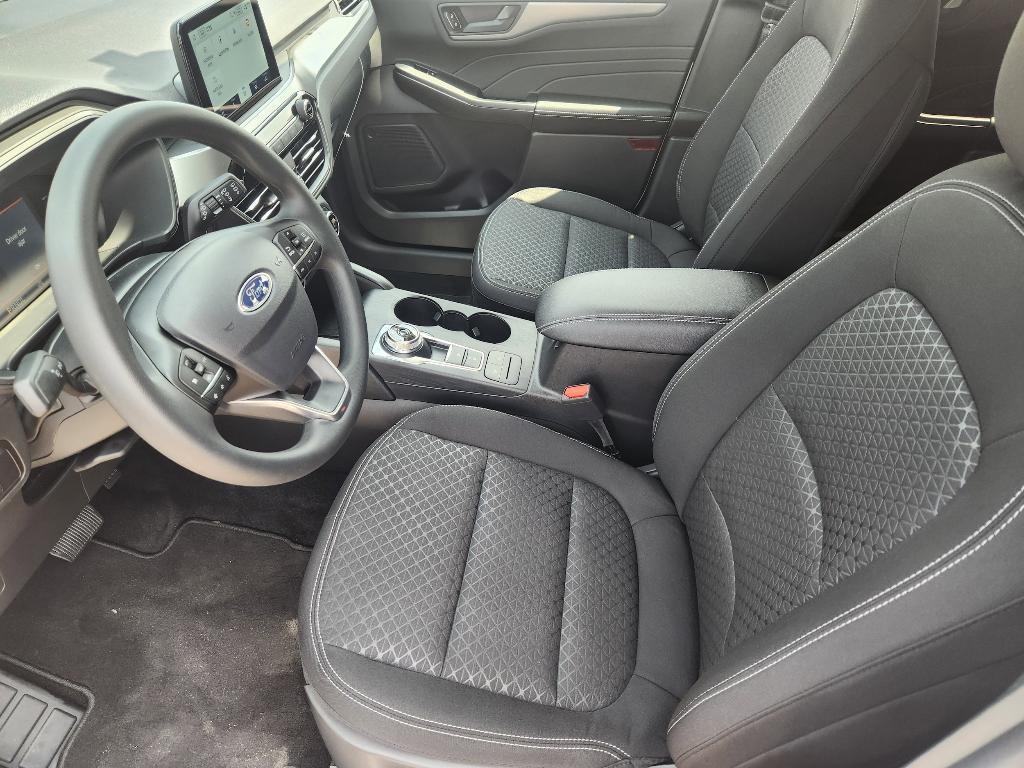 new 2025 Ford Escape car, priced at $30,050