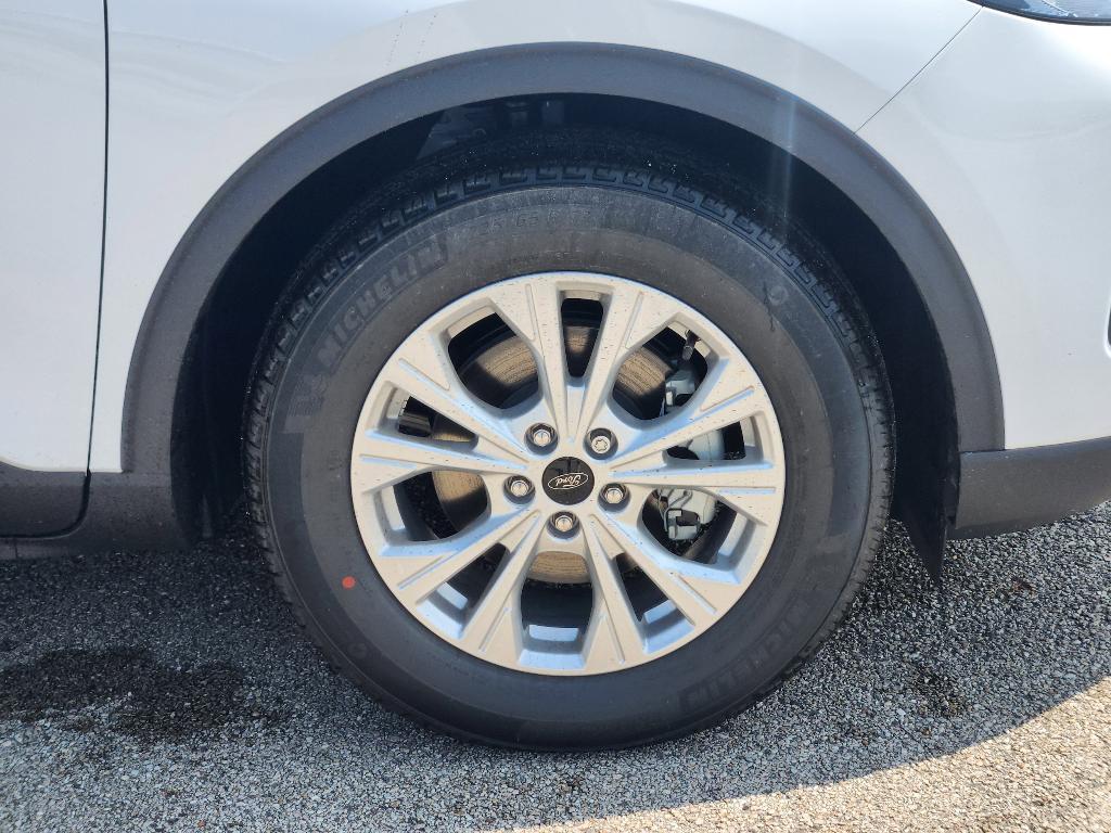 new 2025 Ford Escape car, priced at $30,050