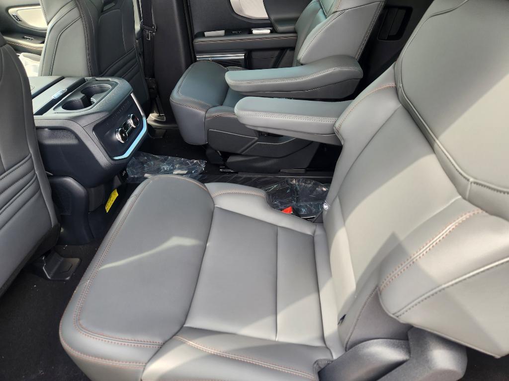 new 2025 Ford Expedition Max car, priced at $71,705