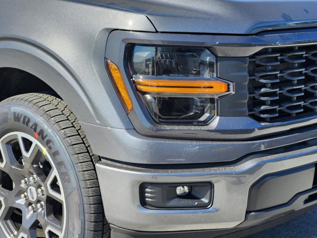 new 2024 Ford F-150 car, priced at $41,648