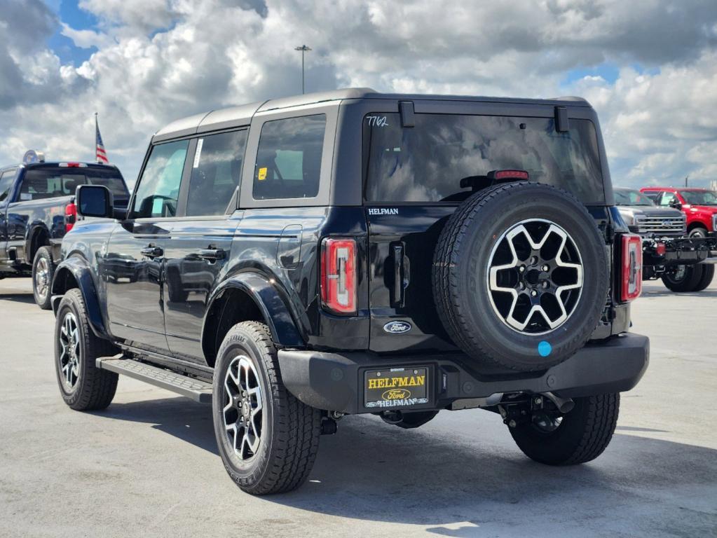 new 2024 Ford Bronco car, priced at $51,673