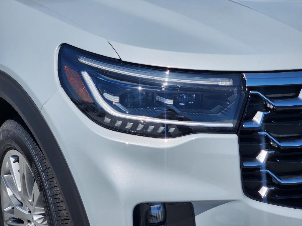 new 2025 Ford Explorer car, priced at $54,045