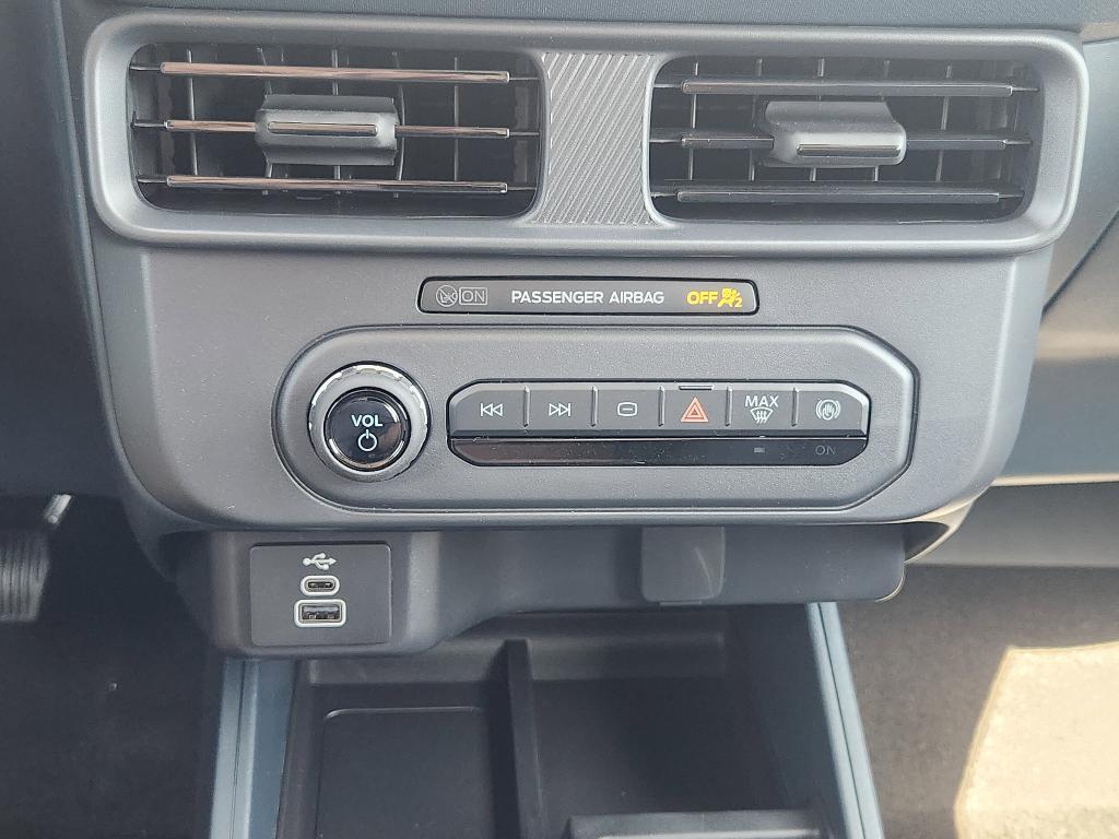 new 2025 Ford Maverick car, priced at $30,060