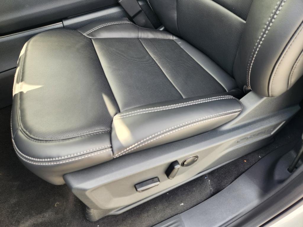 new 2025 Ford Expedition car, priced at $78,442