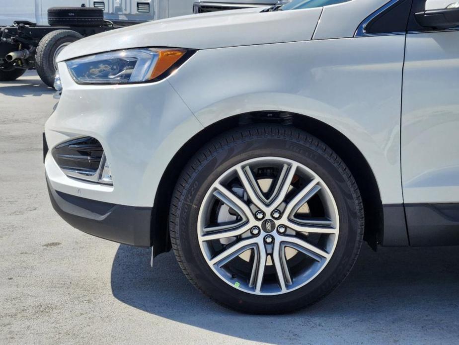 new 2024 Ford Edge car, priced at $43,077