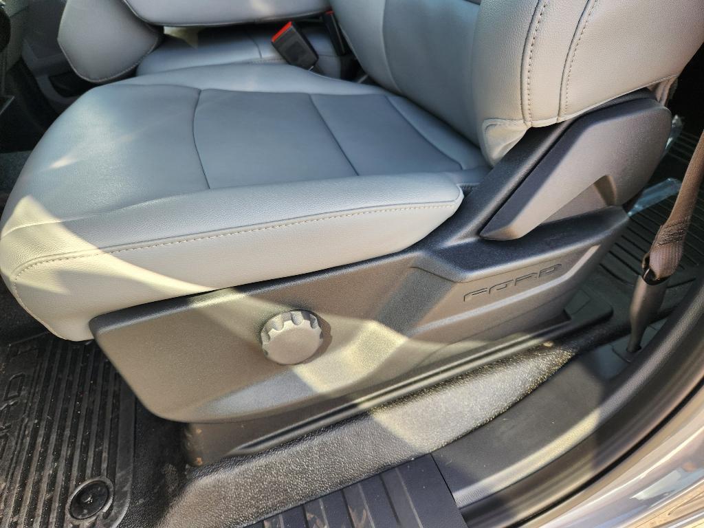 new 2025 Ford F-250 car, priced at $61,073