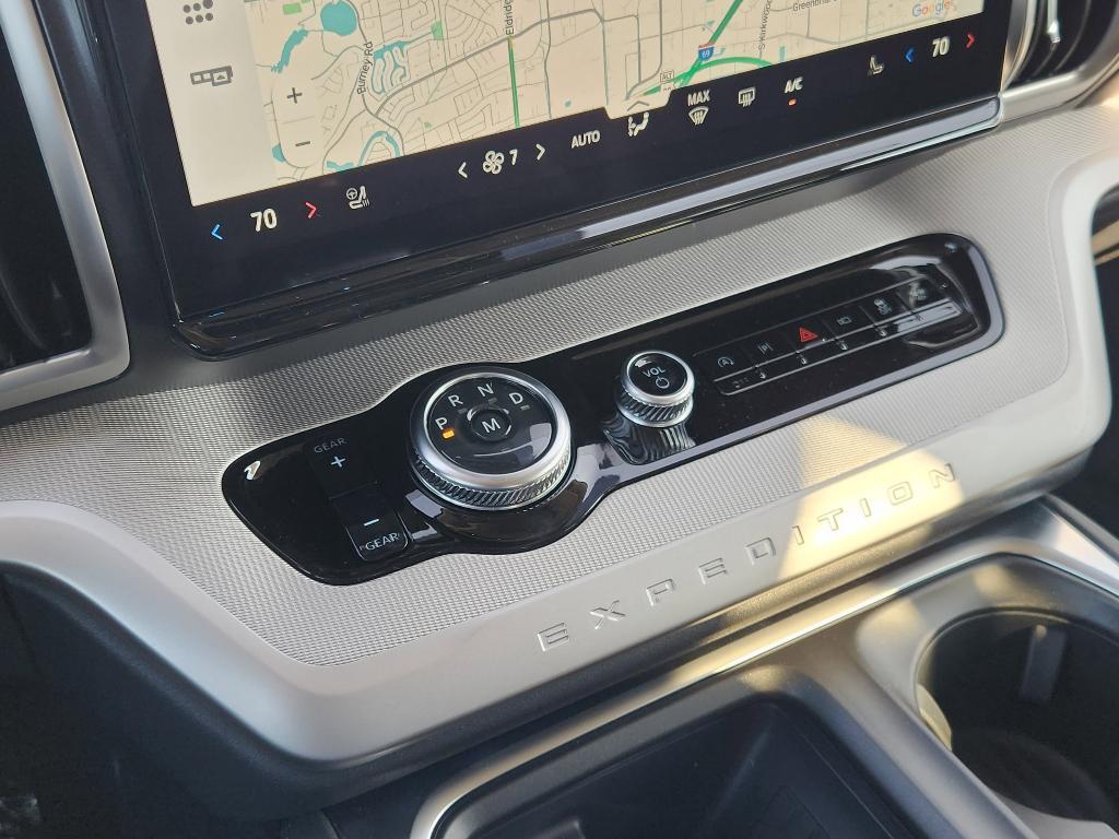 new 2025 Ford Expedition Max car, priced at $70,767