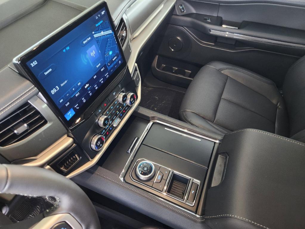 new 2024 Ford Expedition Max car, priced at $66,786