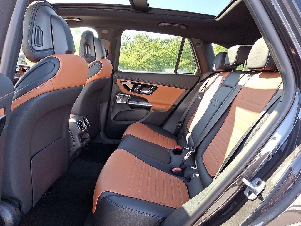 new 2025 Mercedes-Benz GLC 300 car, priced at $61,995