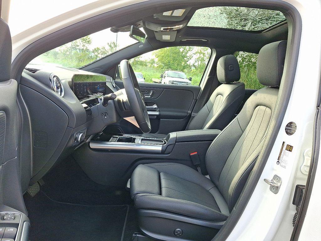 used 2025 Mercedes-Benz GLA 250 car, priced at $44,826