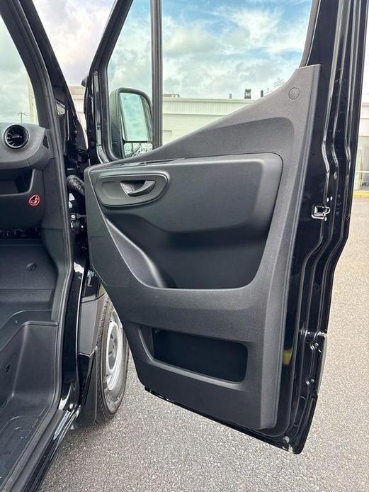 new 2024 Mercedes-Benz Sprinter 2500 car, priced at $80,192