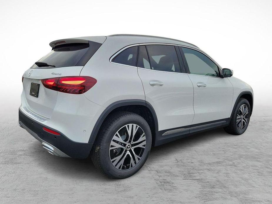 new 2025 Mercedes-Benz GLA 250 car, priced at $49,695