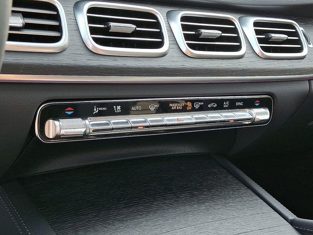 new 2025 Mercedes-Benz GLE 450 car, priced at $84,815
