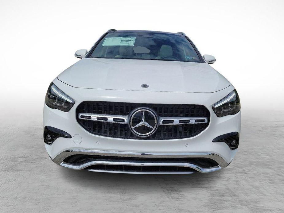 new 2025 Mercedes-Benz GLA 250 car, priced at $52,920