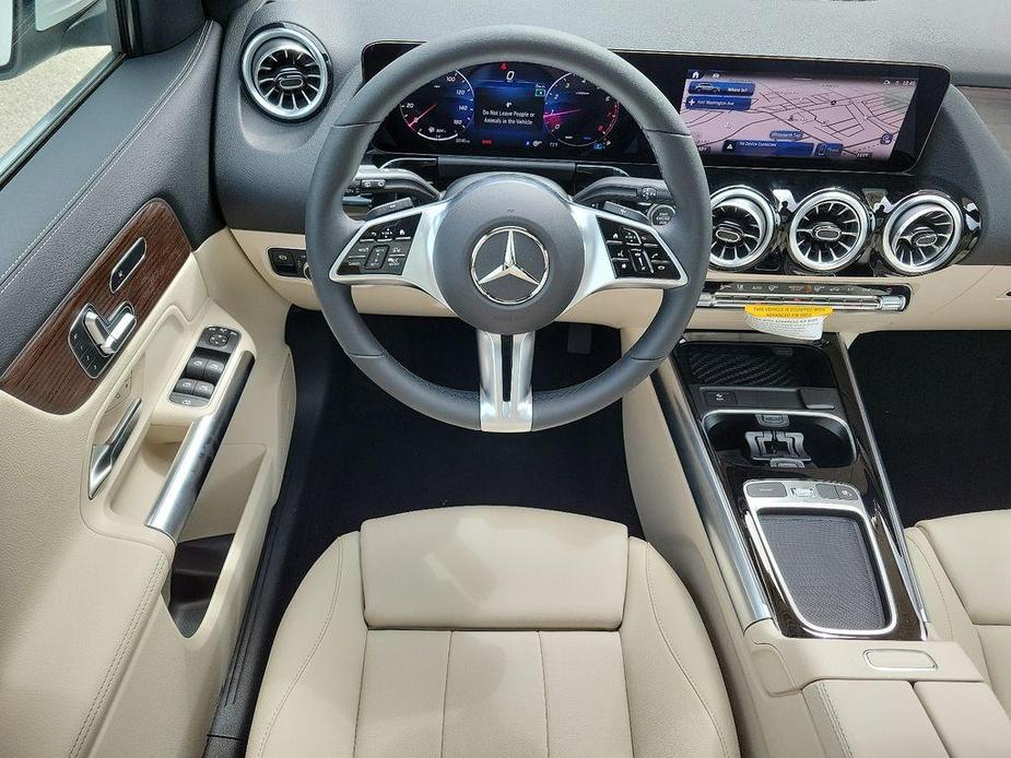 new 2025 Mercedes-Benz GLA 250 car, priced at $52,920