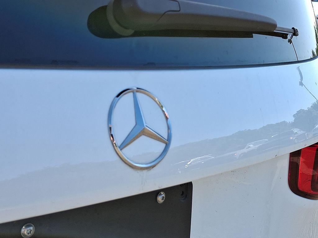 new 2025 Mercedes-Benz GLB 250 car, priced at $51,590