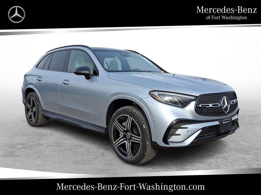 new 2025 Mercedes-Benz GLC 300 car, priced at $64,085