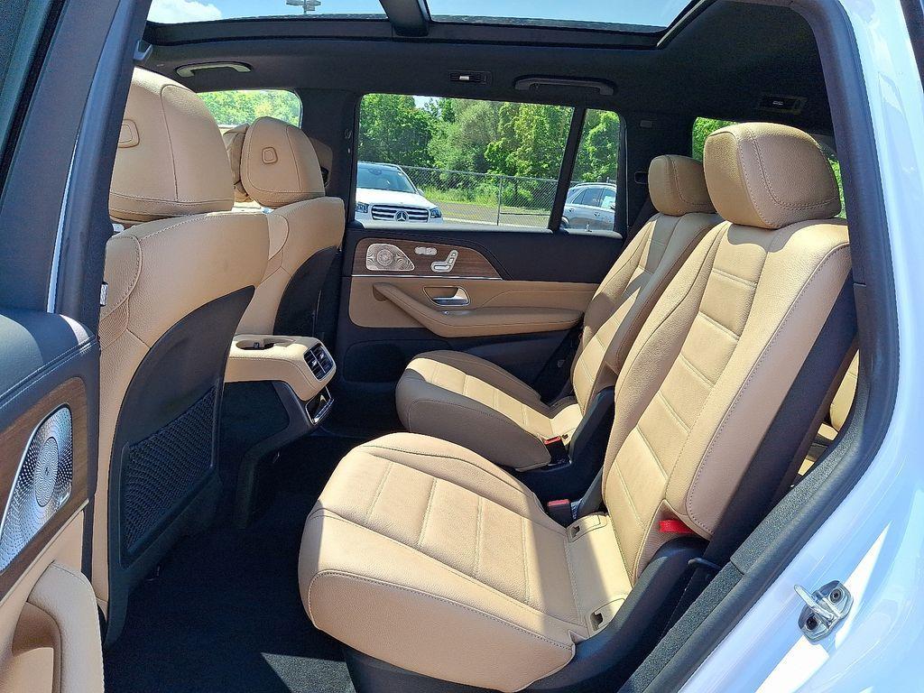 new 2025 Mercedes-Benz GLS 450 car, priced at $105,145