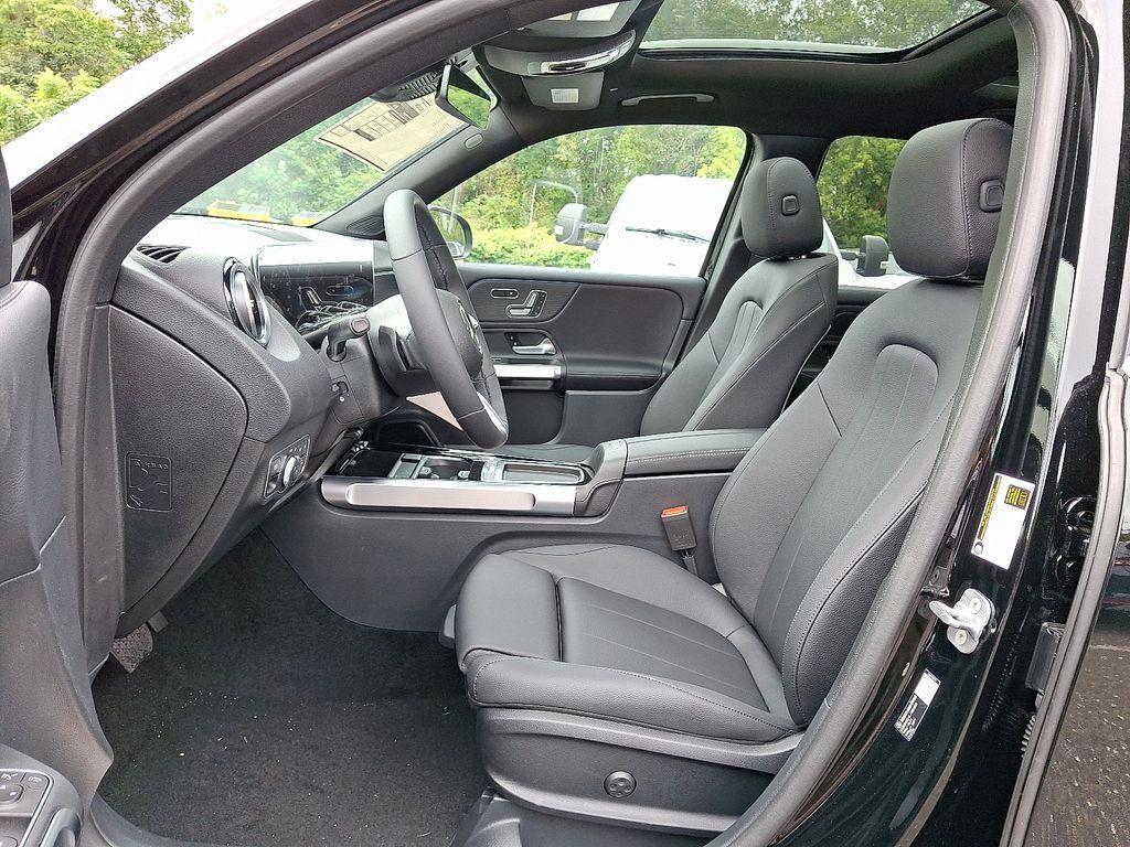 new 2026 Mercedes-Benz GLB 250 car, priced at $51,610