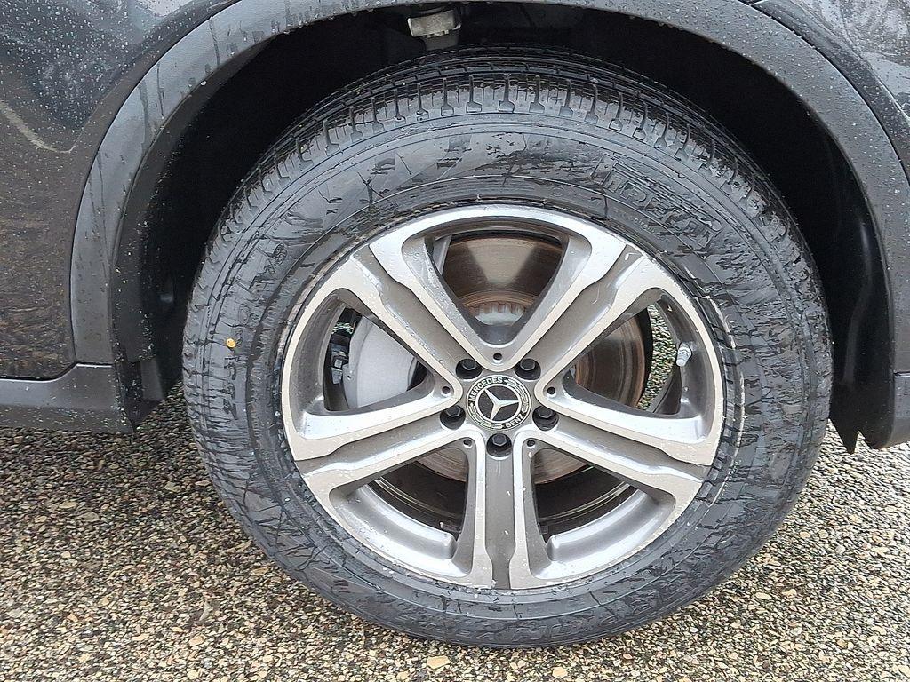 used 2022 Mercedes-Benz GLC 300 car, priced at $31,994