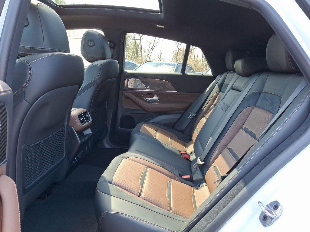 new 2025 Mercedes-Benz AMG GLE 53 car, priced at $106,685