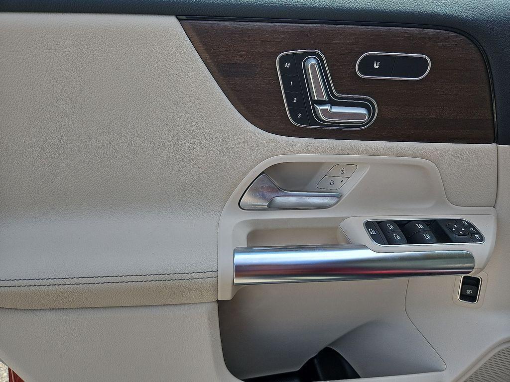 used 2021 Mercedes-Benz GLA 250 car, priced at $30,111