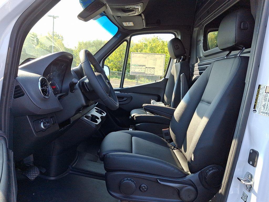new 2025 Mercedes-Benz Sprinter 2500 car, priced at $69,968