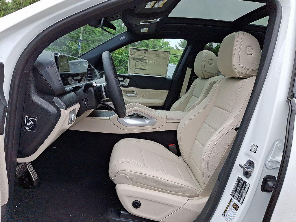 new 2025 Mercedes-Benz GLS 450 car, priced at $97,430