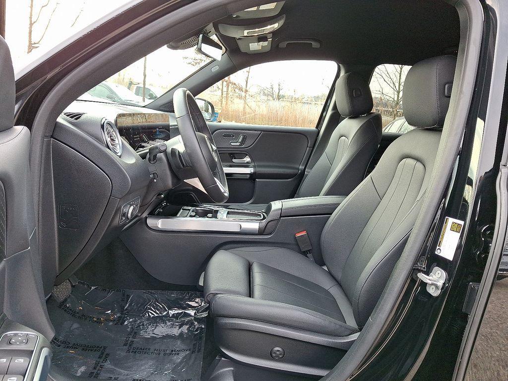 used 2025 Mercedes-Benz GLB 250 car, priced at $44,218