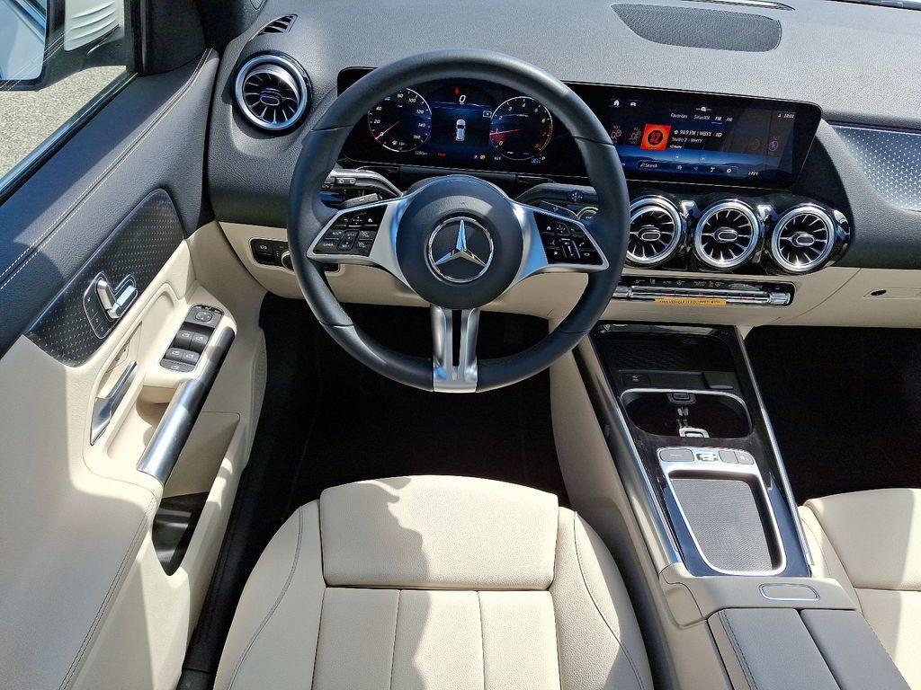 used 2025 Mercedes-Benz GLA 250 car, priced at $43,124