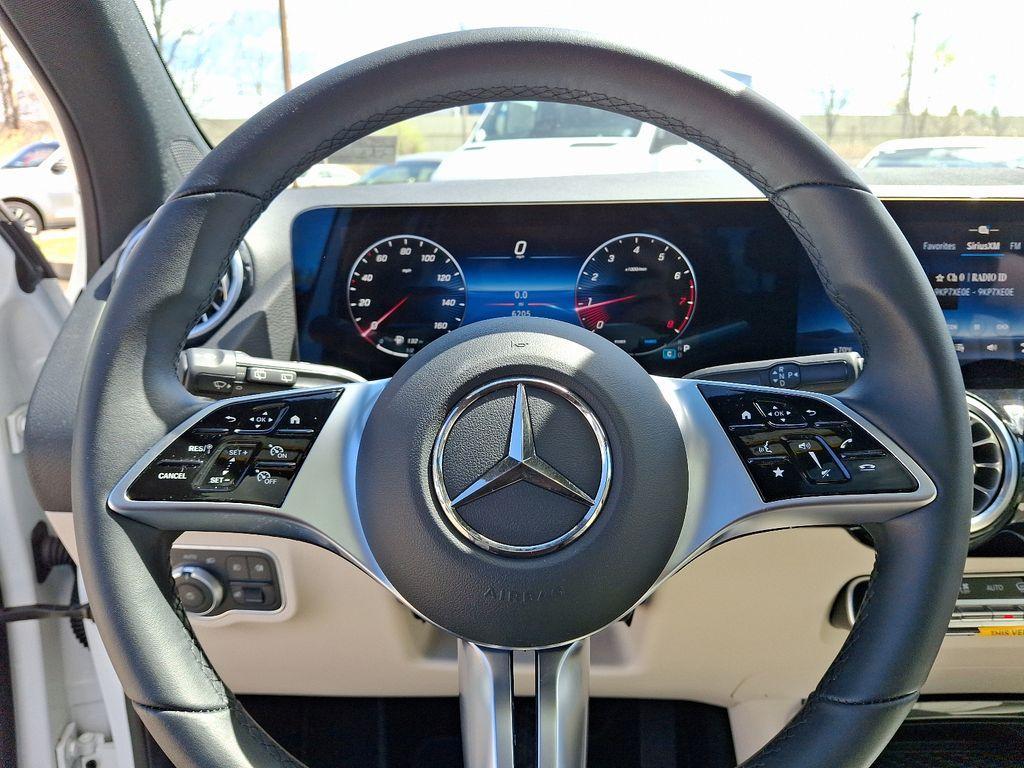 used 2025 Mercedes-Benz GLA 250 car, priced at $43,124