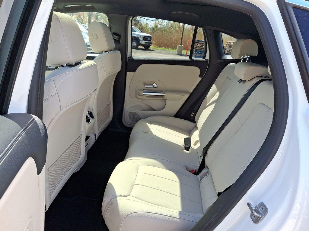 used 2025 Mercedes-Benz GLA 250 car, priced at $43,124