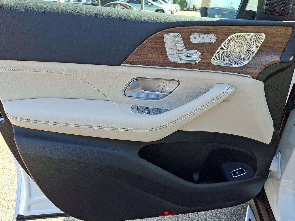 new 2025 Mercedes-Benz GLE 350 car, priced at $74,030