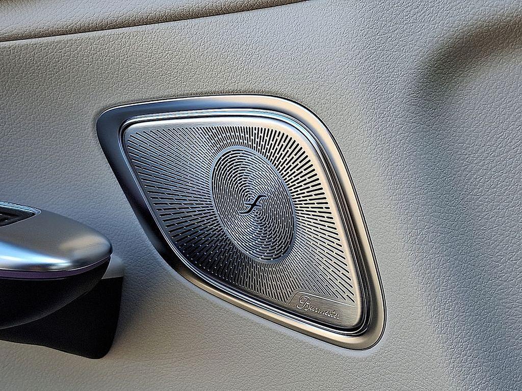 used 2025 Mercedes-Benz GLC 300 car, priced at $51,886