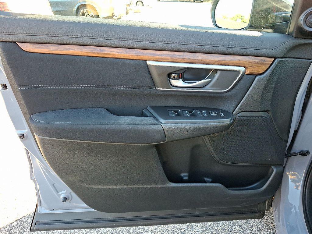 used 2021 Honda CR-V car, priced at $27,299