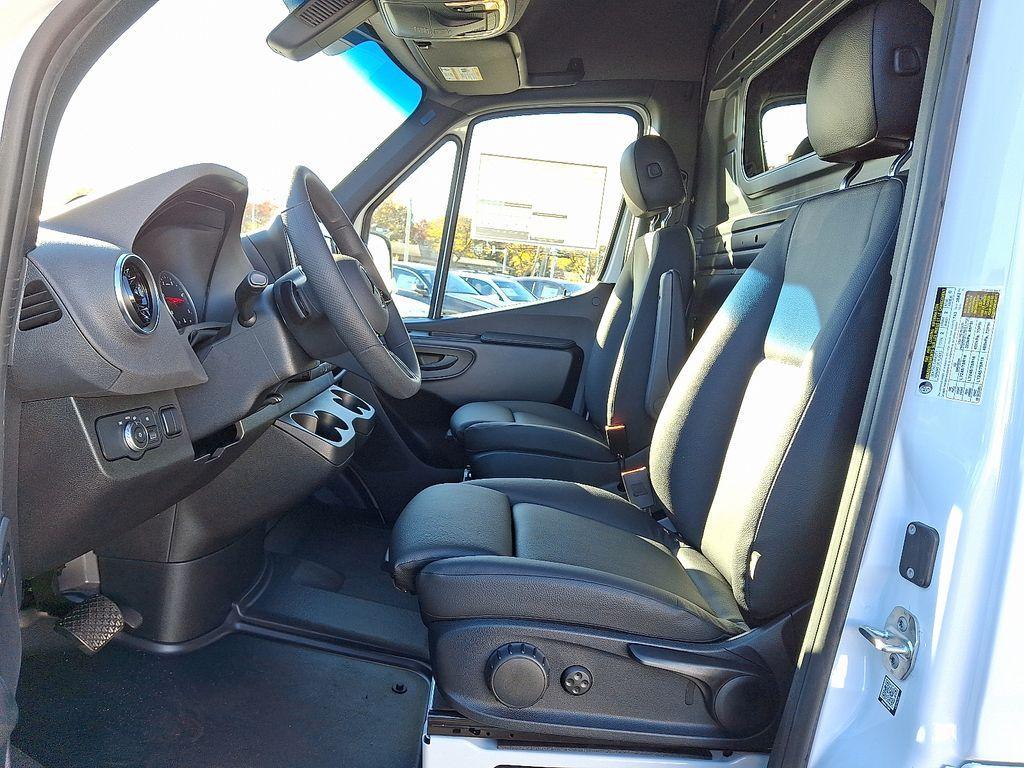 new 2026 Mercedes-Benz Sprinter 2500 car, priced at $66,993