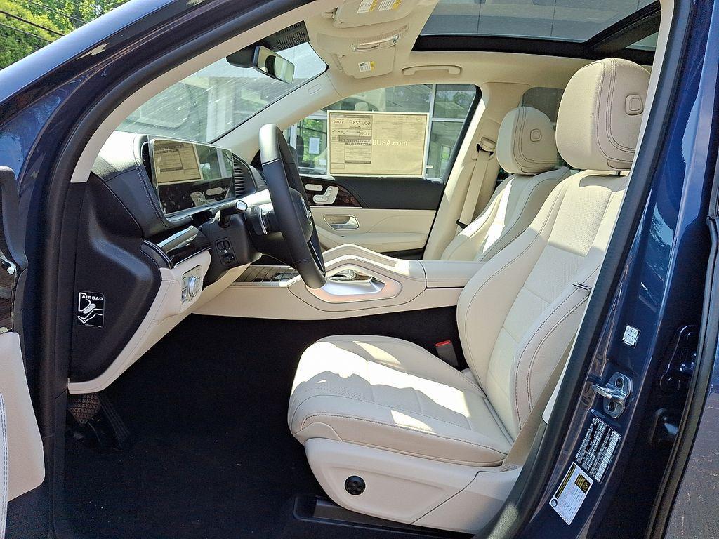 new 2025 Mercedes-Benz GLE 450e car, priced at $78,070