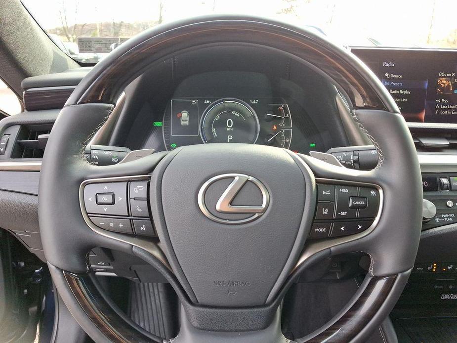 used 2021 Lexus ES 300h car, priced at $35,634